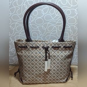 Dooney & Bourke NWT Tulip Tassel Tote Made in the USA